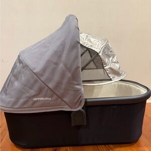 UPPAbaby Gray & Black Bassinet